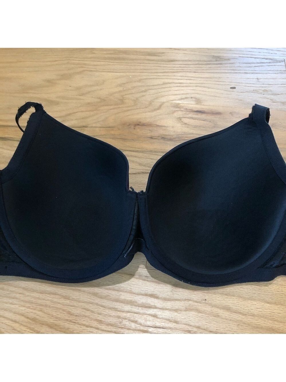 DORINA underwire bra 38F black molded cups lace embellishments. Size 38F